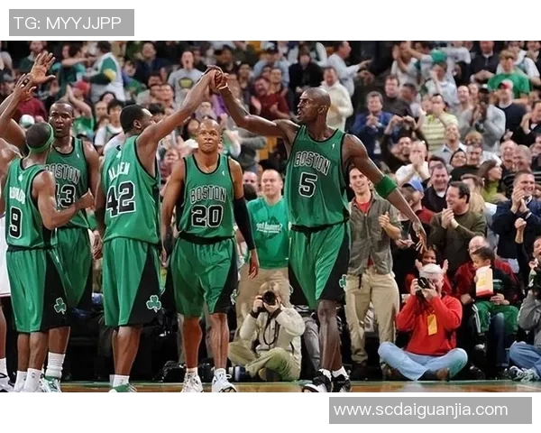 公牛与凯尔特人激战在即大分对决引发球迷热议 公牛与凯尔特人激战在即大分对决引发球迷热议