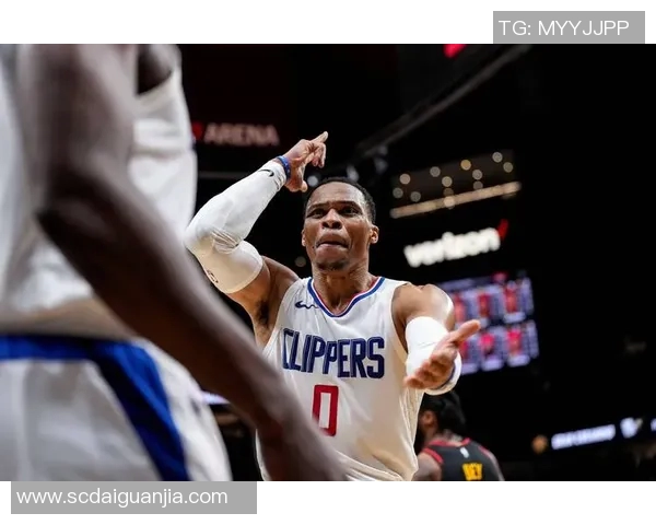 拉塞尔威斯布鲁克:从MVP到新篇章的篮球传奇之路 拉塞尔威斯布鲁克:从MVP到新篇章的篮球传奇之路