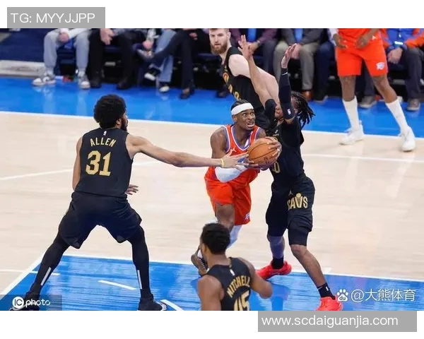 2017年NBA骑士与雷霆对决回顾：明星球员的精彩表现与比赛亮点分析